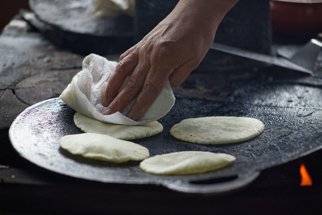 Best Street Food in Delhi You Must Try By Root Indians Travel