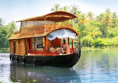 10 Best Honeymoon Destinations in India under budget Romantic Escape